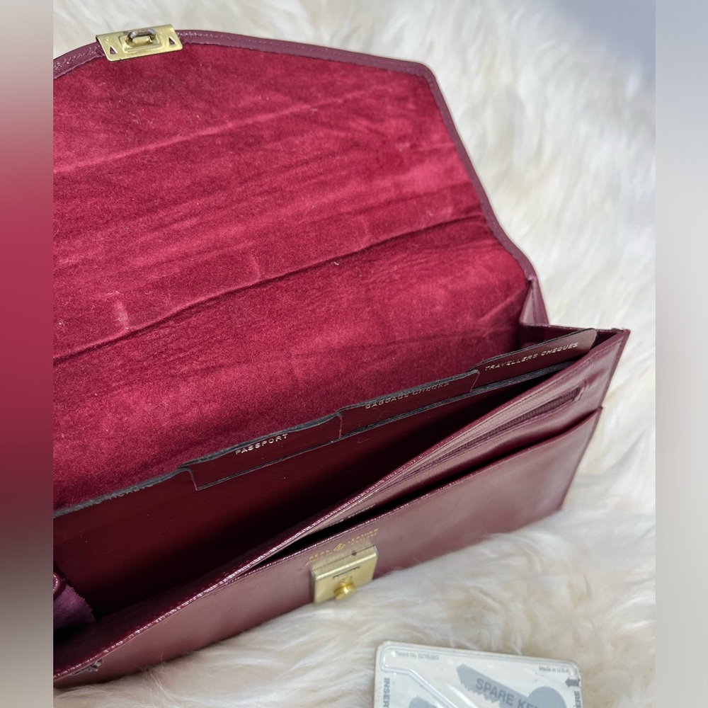 Vintage Genuine Burgundy leather Made in England Passport/ Travel Wallet - Picture 7 of 11